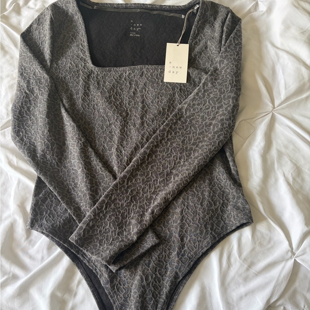 A New Day Women's Gray Bodysuit Top leopard Jacquard large NWT
